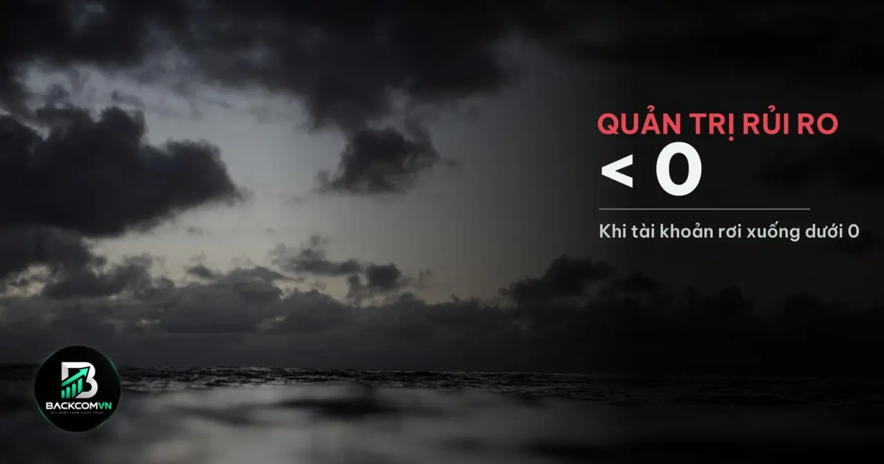 Biển động dưới bầu trời nhiều mây