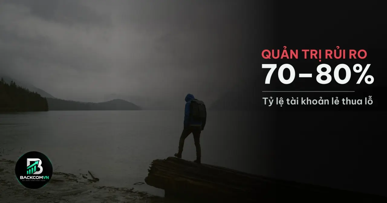 Người đứng bên hồ nước vùng núi